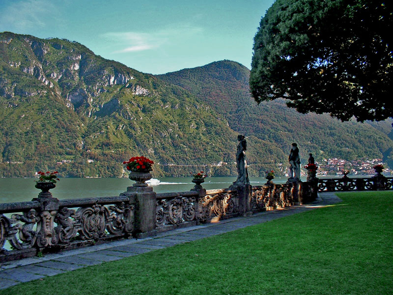Giardino sul lago