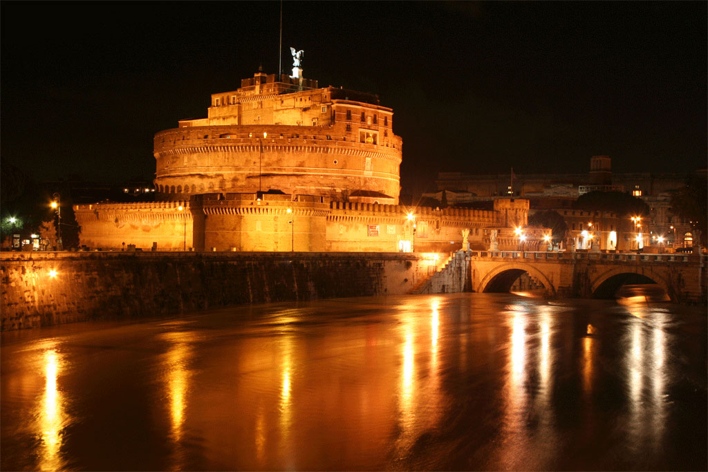 Castel Sant'Angelo ed il Tevere in piena
