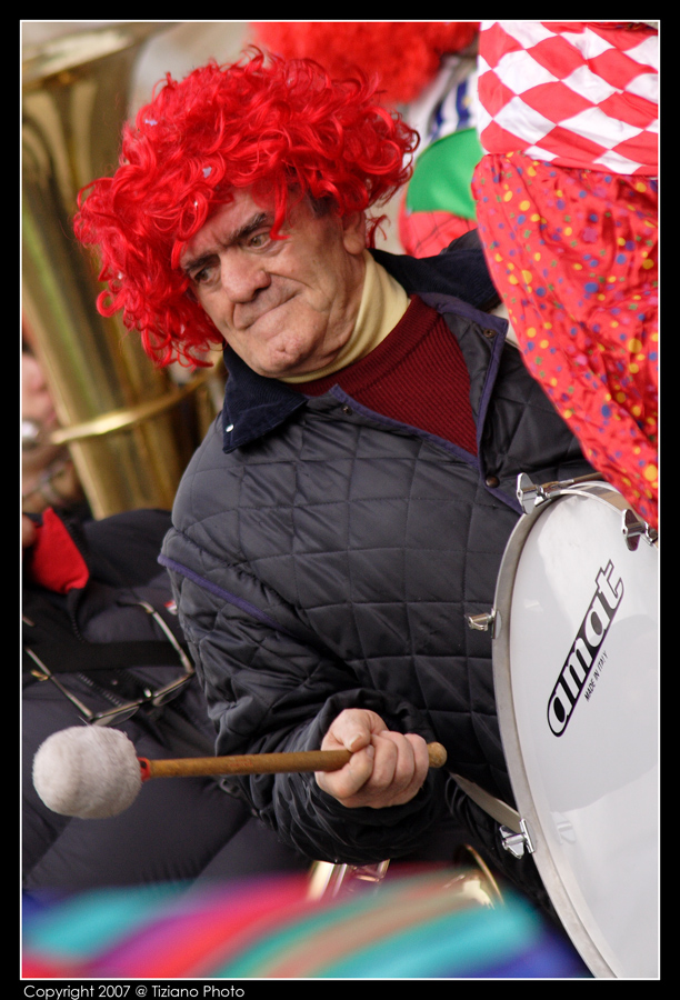 Cercasi percussionista d'esperienza...