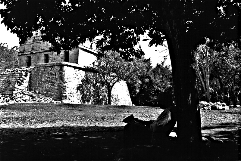 all'ombra della storia