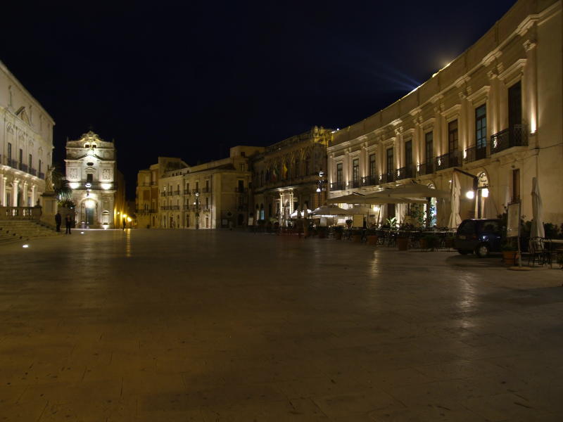 Passeggiando x Ortigia