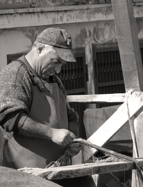 Porto di Anzio. Pescatore.