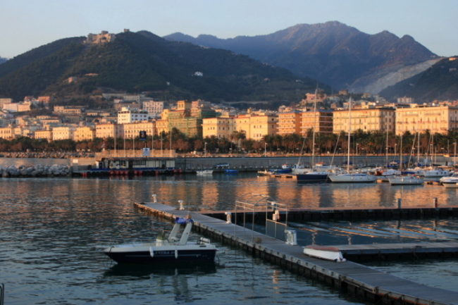 Barca solitaria...........