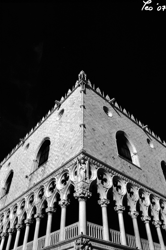 nave abbandonata