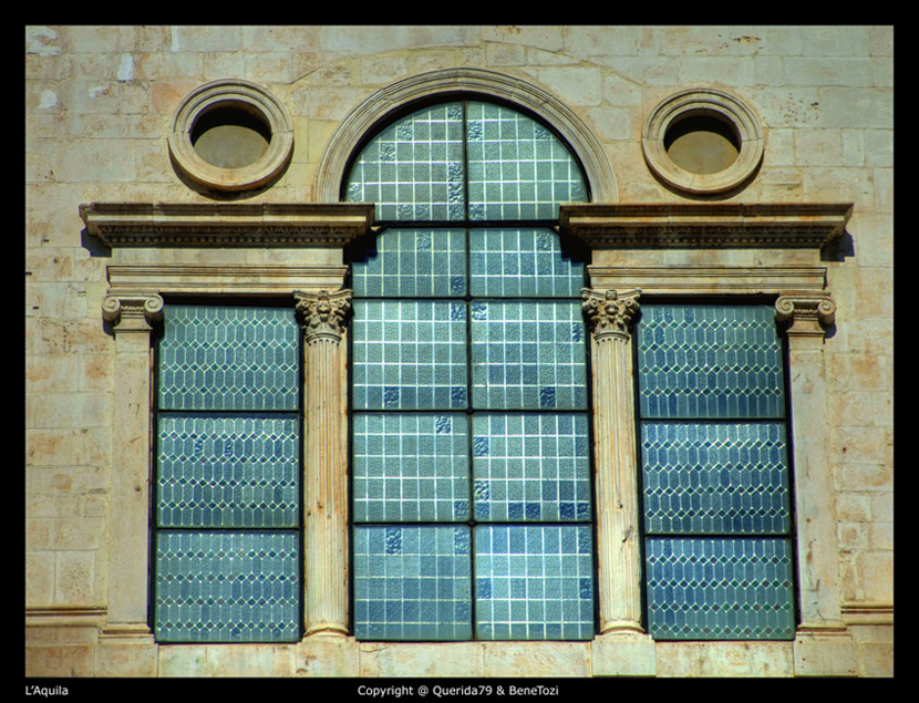 Vetrata (L'Aquila - Chiesa di S. Bernardino)