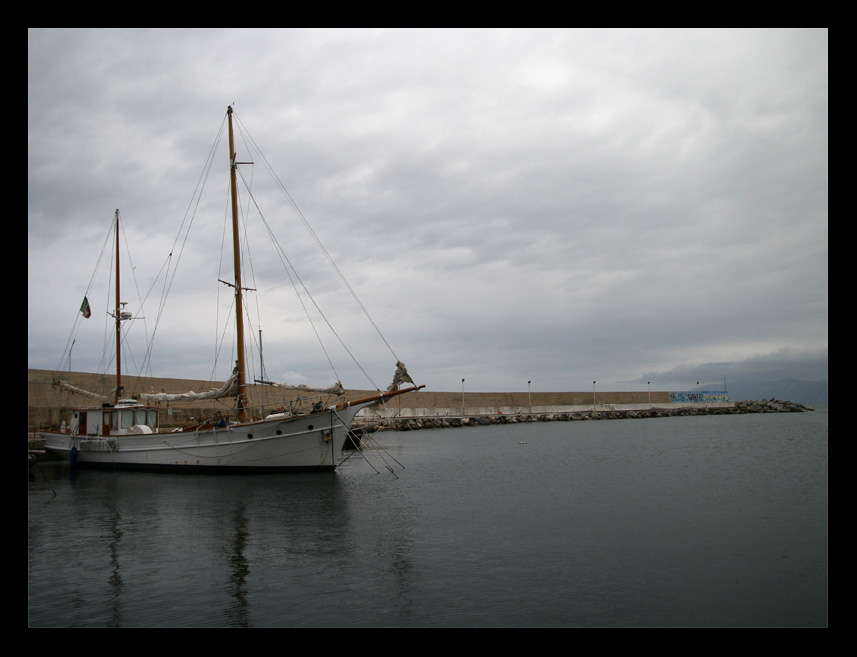Cielo di piombo sul Dovesesto