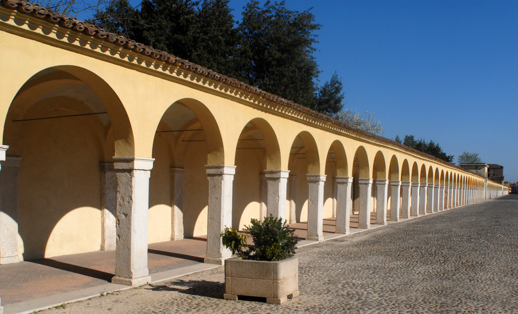 Colonnato Capuccini ( Comacchio )