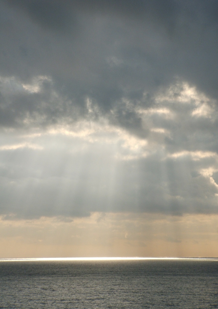 Il sole rompe le nubi 2