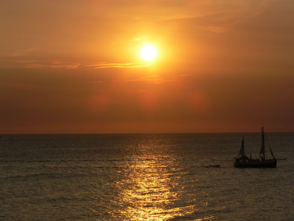 tramonto a stone town 2