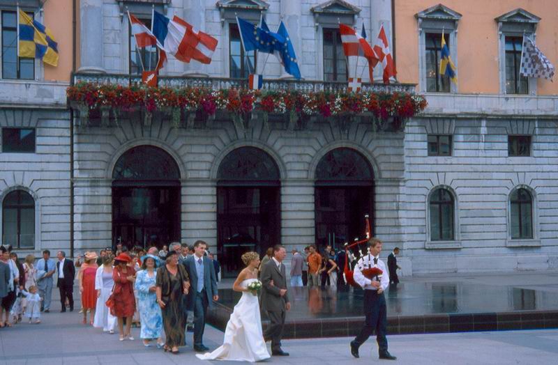 matrimonio con le corna...............muse