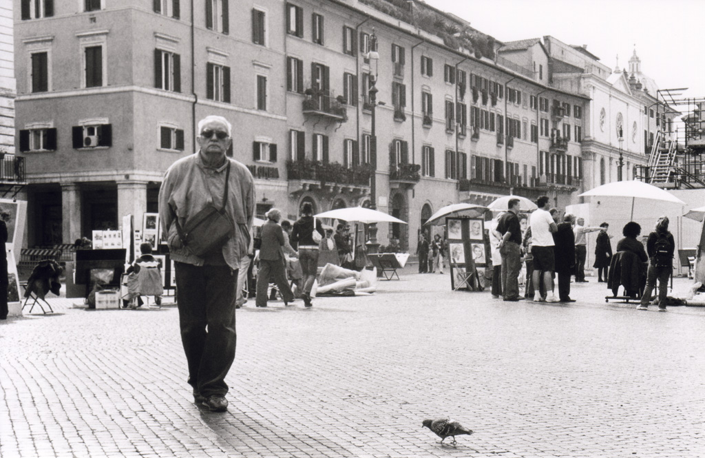 Pensierosi a Piazza Navona