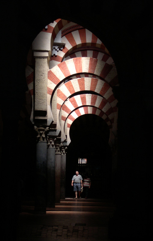 Fat boy in Mezquita