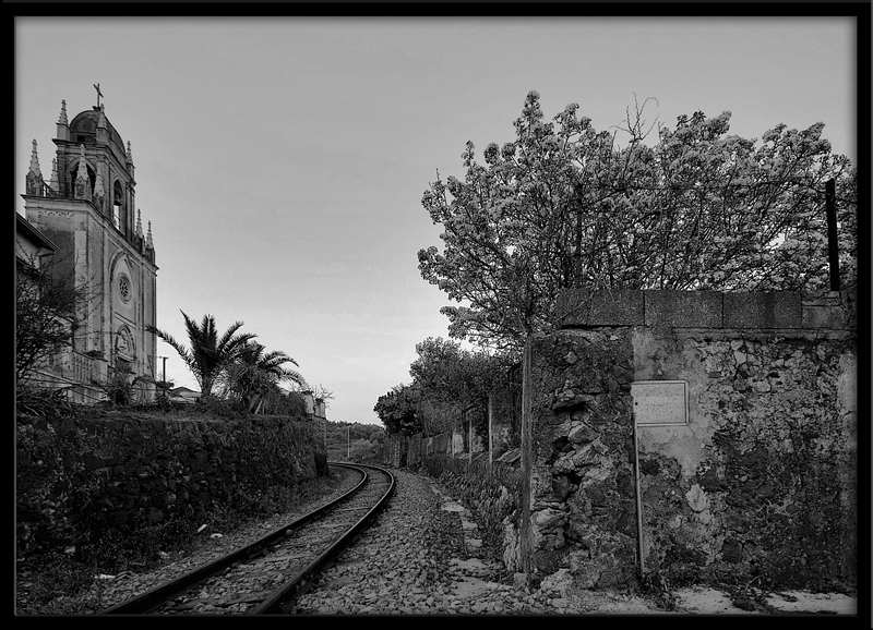 la stazione del piccolo paese