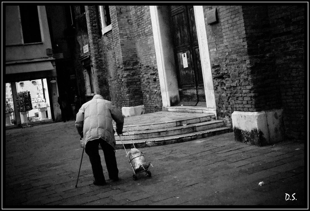 Barcollo ma non mollo