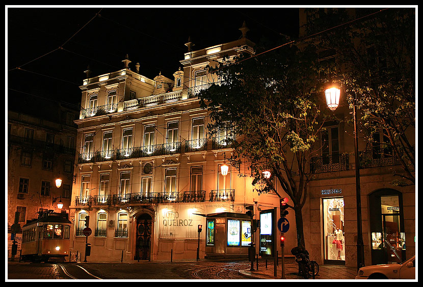 Lisbona ancora di notte...
