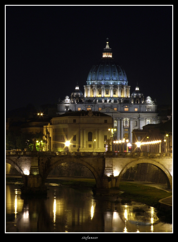 S. Pietro notturna