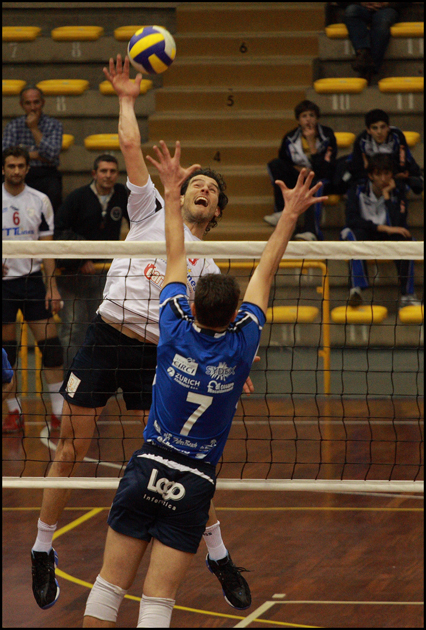 Volley: B1 TTLines