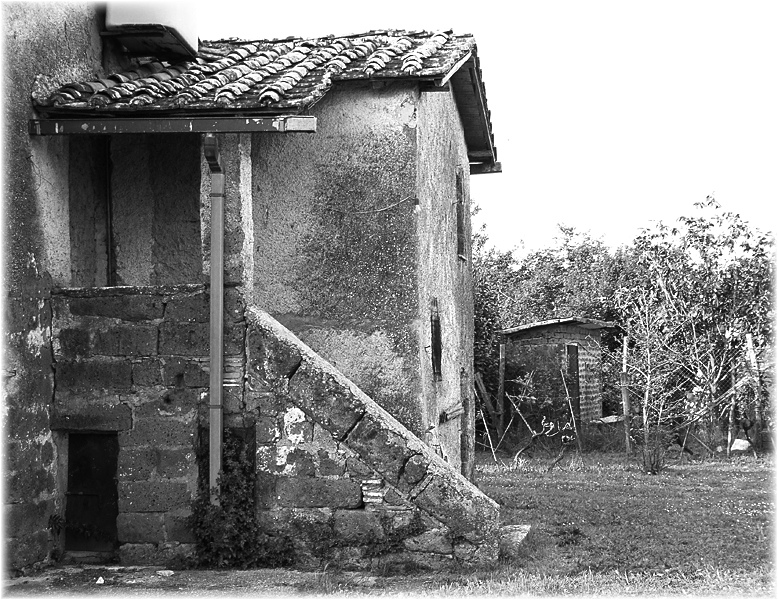 Soriano nel Cimino:casa rurale.