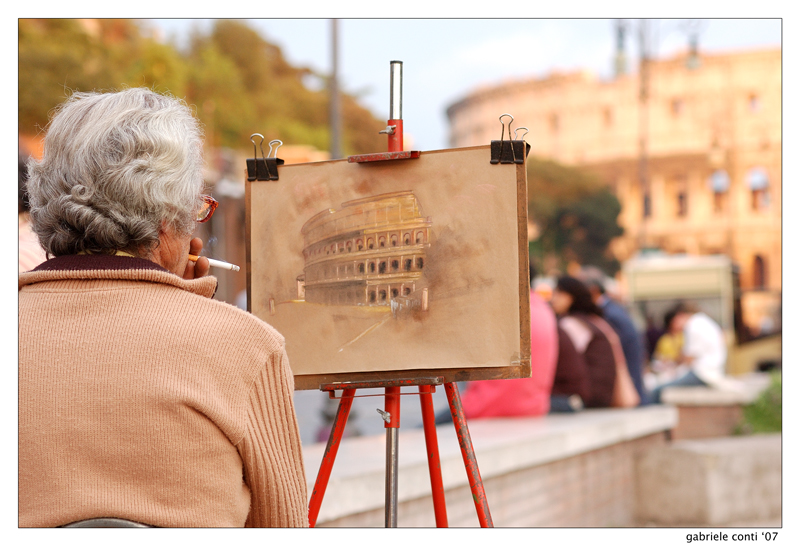 Disegnando il Colosseo...