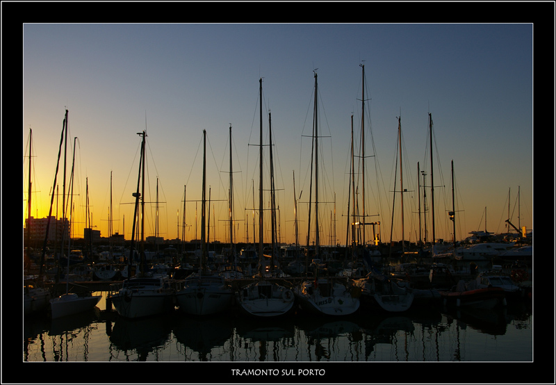 Tramonto Sul Porto