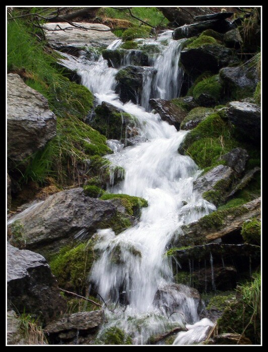 E dietro una curva...