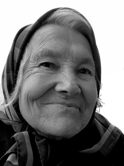 ritratto di un'anziana Romena