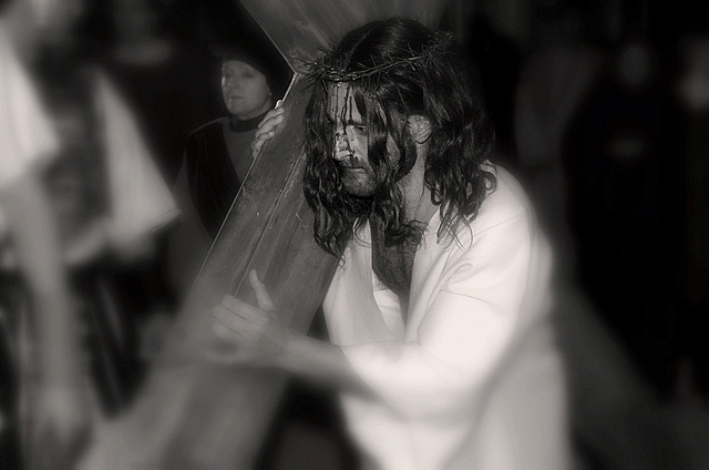 3) Verso la crocifissione