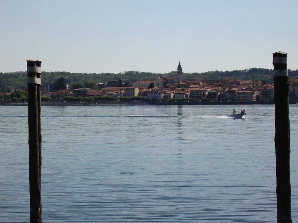 Vista di Arona (NO)