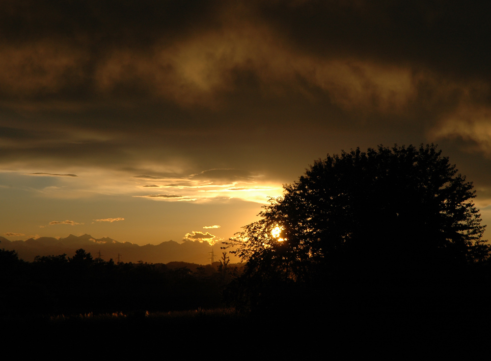 il tramonto in uno spiraglio