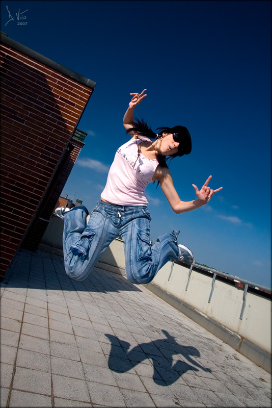 untitled (con salto)