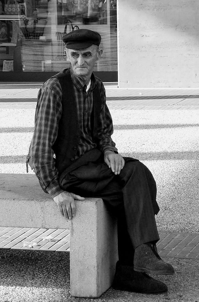 Un avvenire dietro le spalle