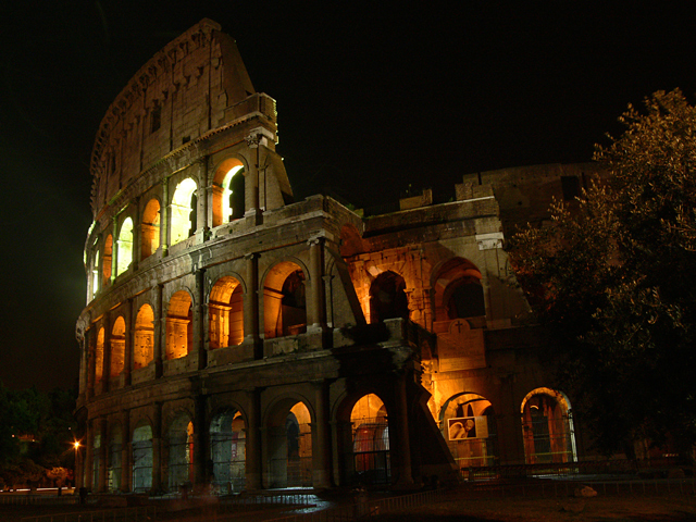 Colosseo di notte