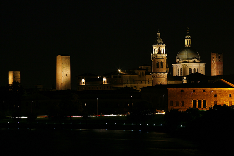 Mantova by Night ...
