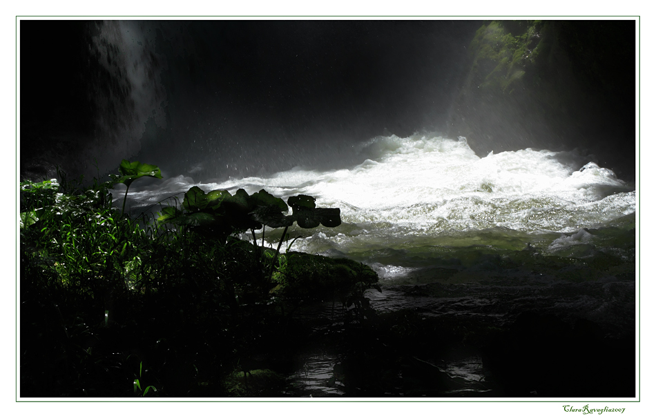 Vapori nel buio... alle Marmore