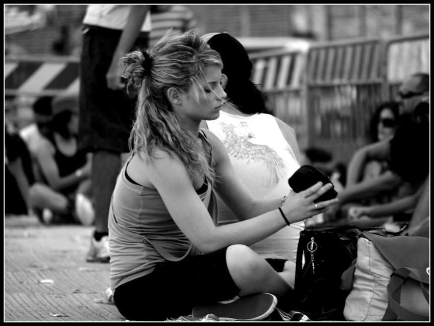 "la lunga attesa per il concerto"