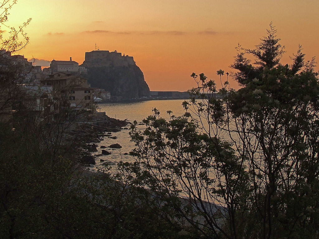 Tramonto a Chianalea
