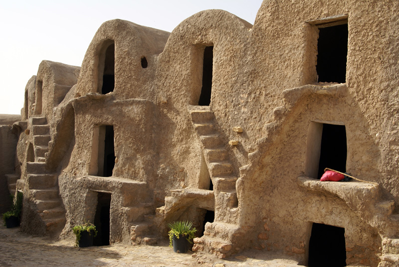 Ghorfas... antichi granai Berberi