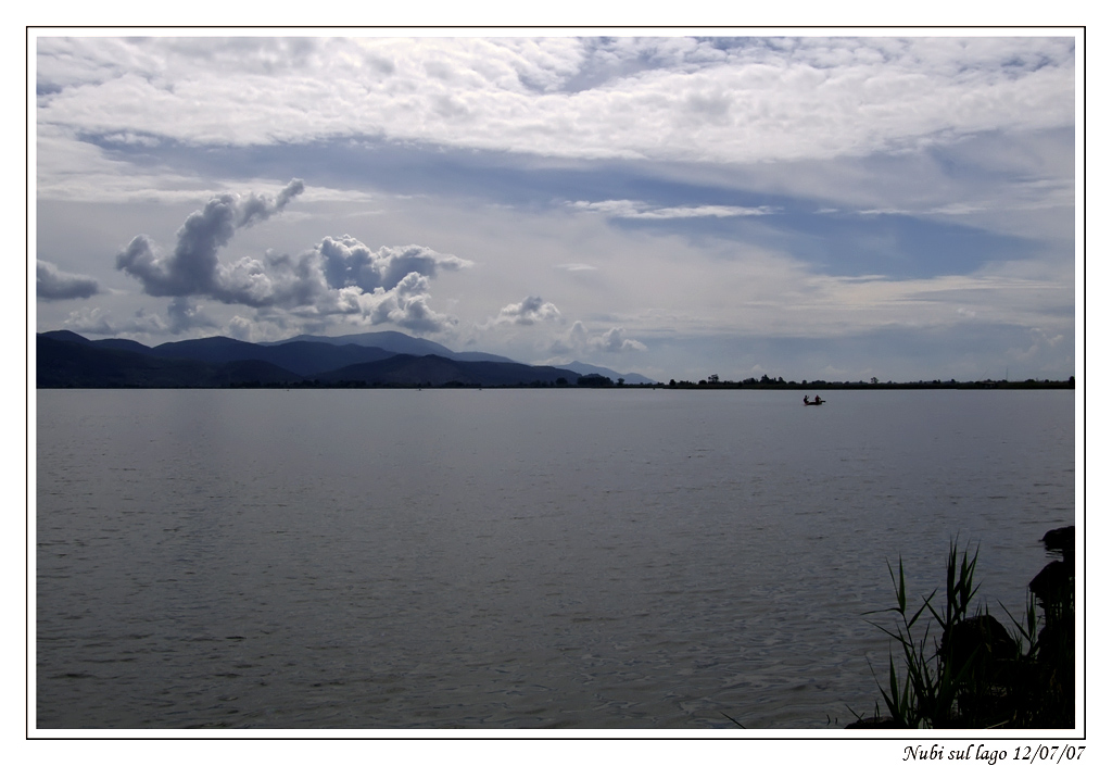 Nubi sul lago