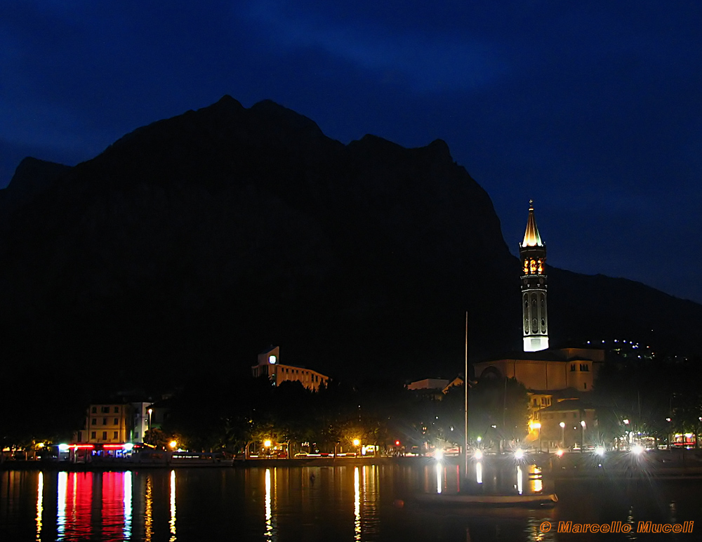 Lecco by night