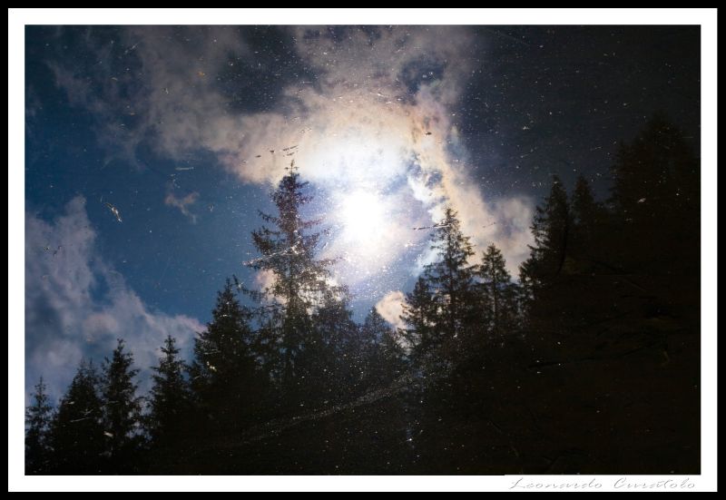 Panorama su laghetto di montagna