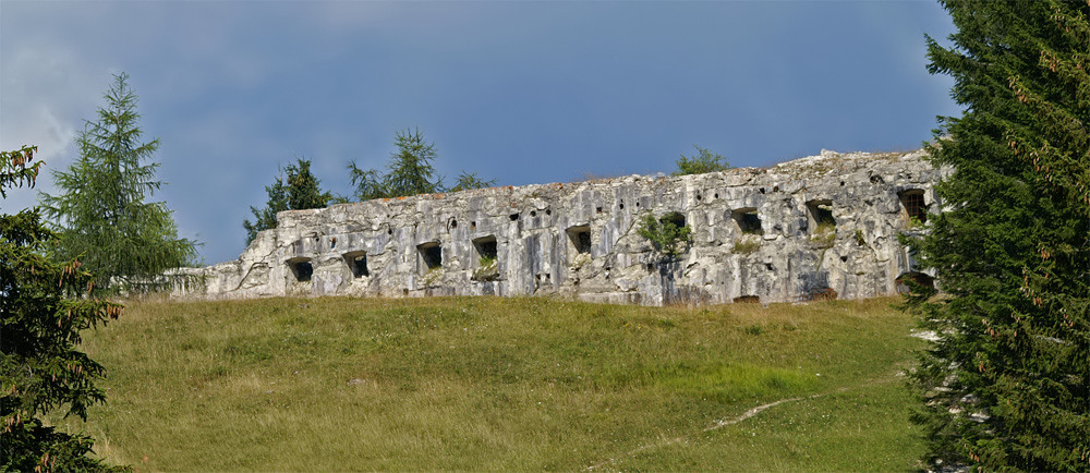 forte austroungarico guerra 15-18 ( Vezzena )