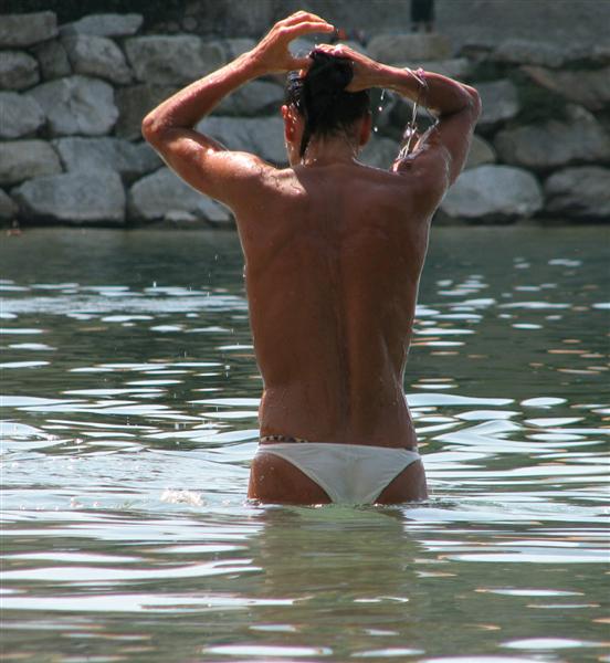 scusa.......scusa..........ascolta..........