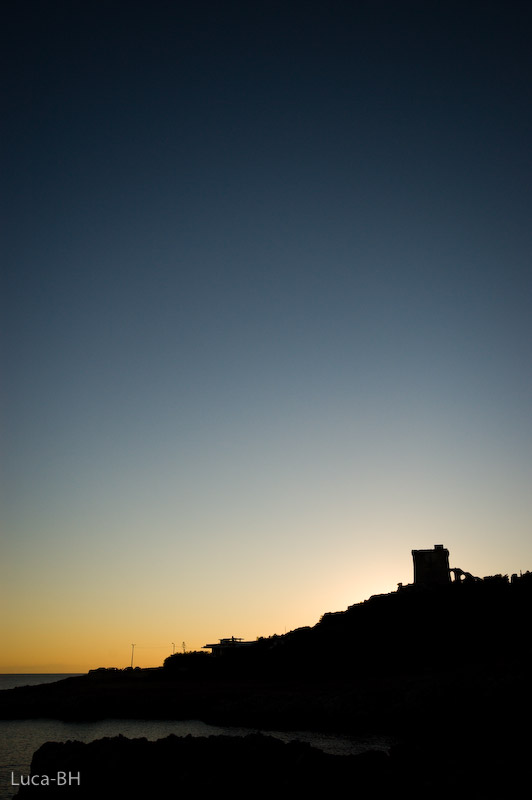 Tramonto al di la' della torre