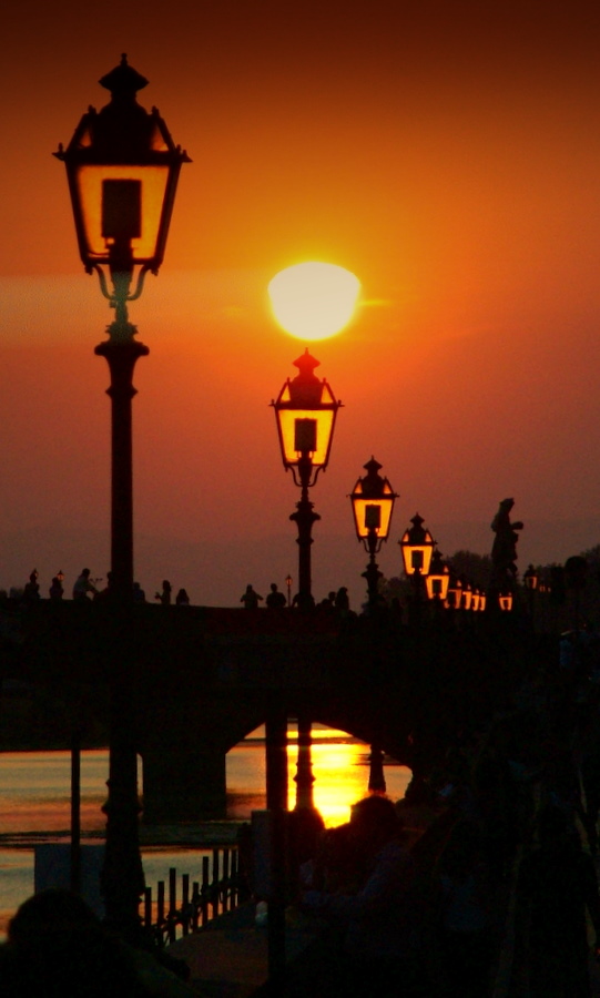 Quando il cielo infiamm� l'Arno.........