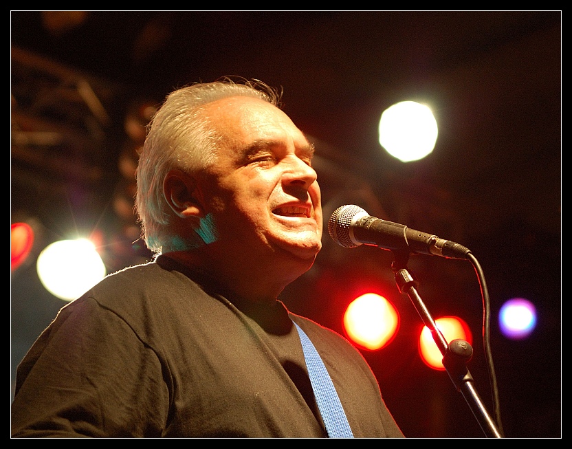 singing... - Adriano Vettore