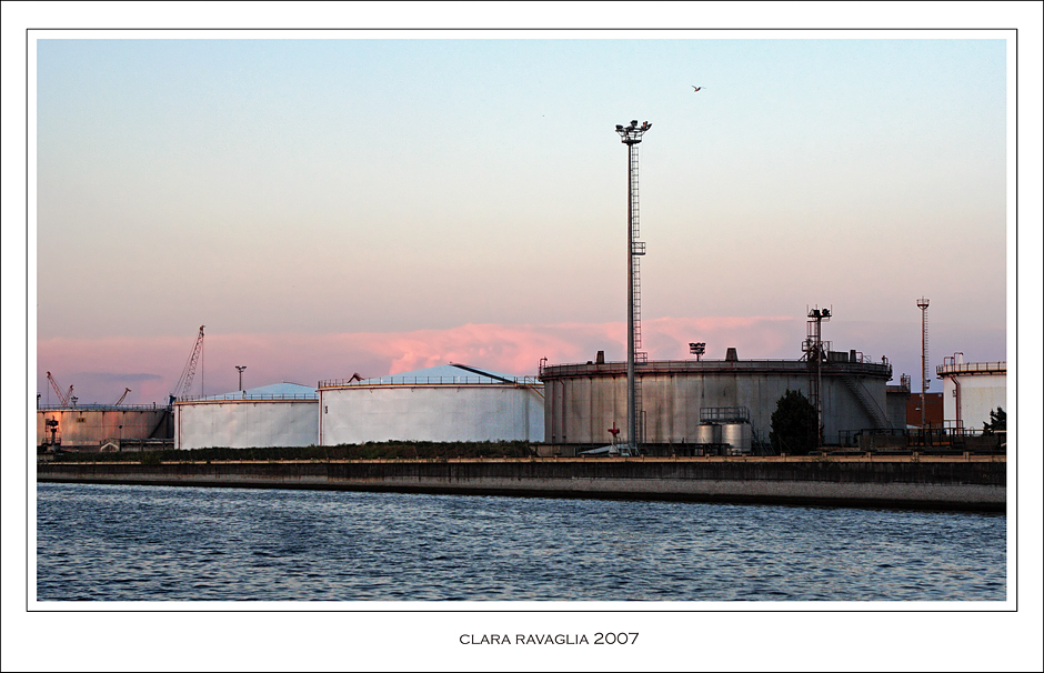 Ricordando Michelangelo Antonioni.....di Deserto rosso