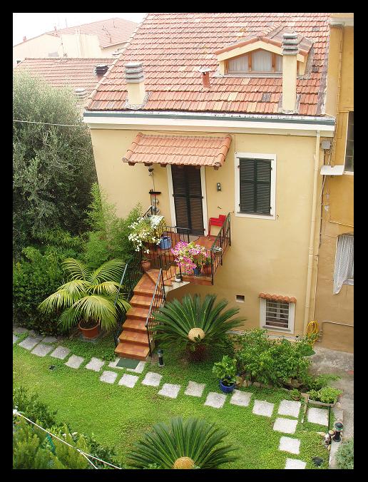 la casa dalle finestre che ridono