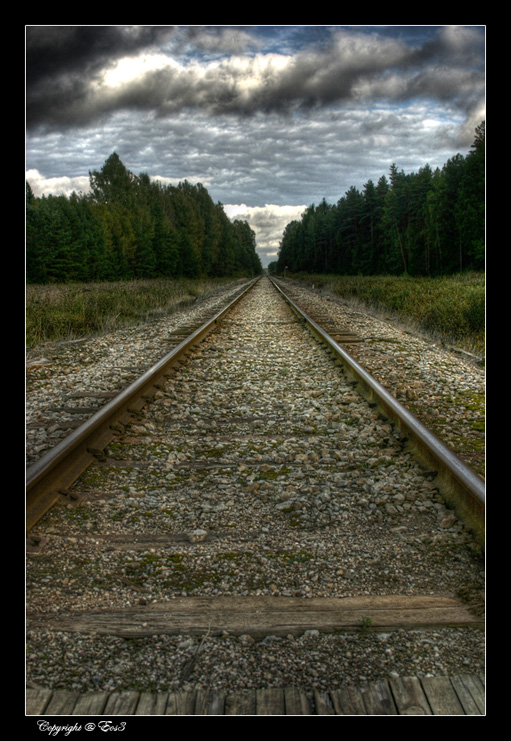Vietato sostare sui binari HDR