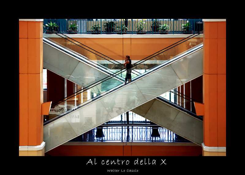 Al centro della X