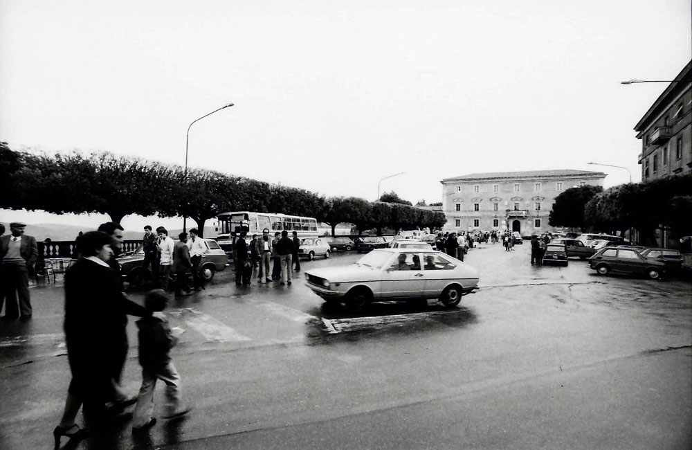 dopo la pioggia tutti in piazza